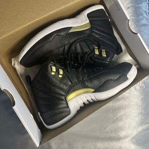 Air Jordan 12 Retro Black Metallic Gold-White